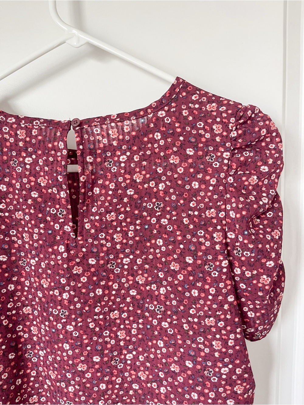 LOFT | Burgundy | Floral Puff-Sleeve | Top - Picture 4 of 4